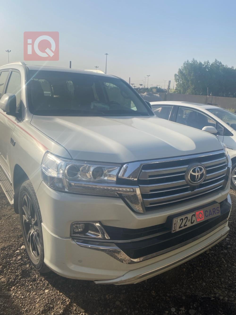 تۆیۆتا لاند کروزەر